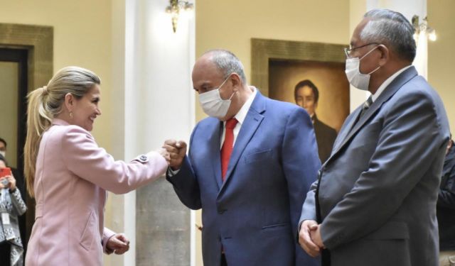 Murillo y Cárdenas vuelven al Gabinete de Áñez tras censura