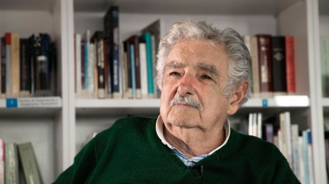 Mujica abandona la política tras renuncia al Senado