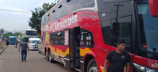 Bloqueo en Camiri impide que transporte interdepartamental llegue a Tarija