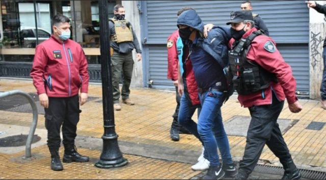 Entraron a robar y tomaron de rehén a una vecina