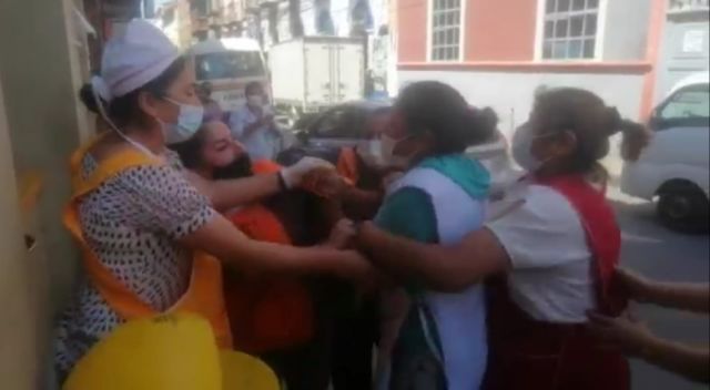 Intendenta en Tarija denuncia a vendedora y anuncia retiro de ambulantes 