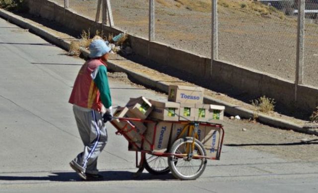 Bagayeros y comerciantes piden abrir frontera antes de fin de año