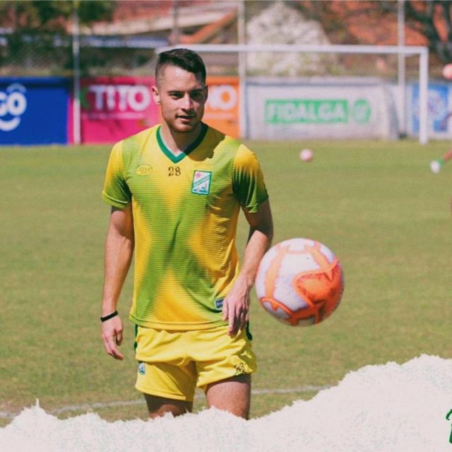 Juan Parada llegó para Real Tomayapo