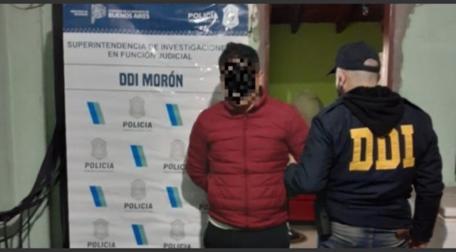 Banda vendía licencias falsas en redes sociales