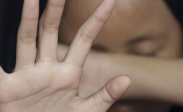 Sujeto golpeó a su concubina y se llevó a sus dos hijas