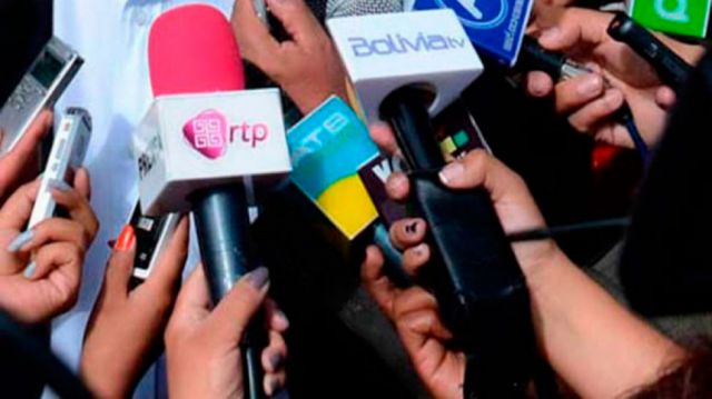Gremios de periodistas repudian "listas de odio"
