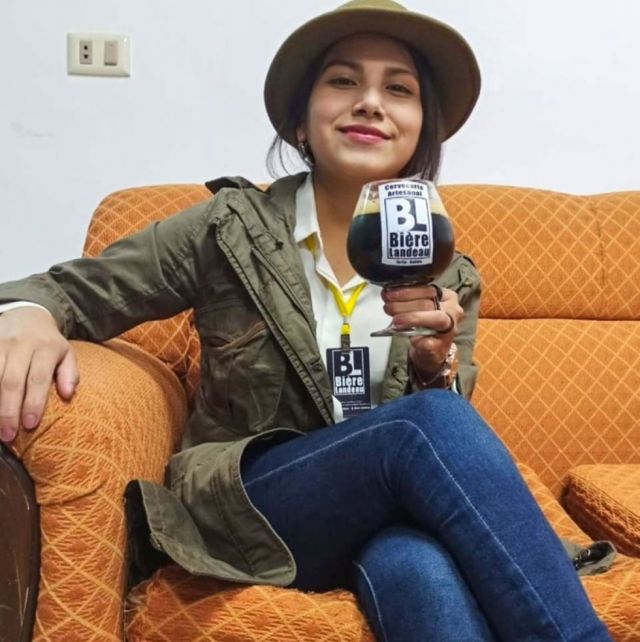 Yovanna Molina representó a Bière Landeau Artesanal Tarija en el festival.