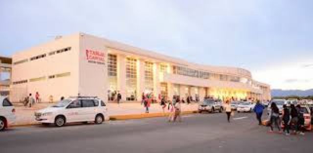 Intensifican controles en la terminal de buses de la ciudad de Tarija por feriado de Todos Santos