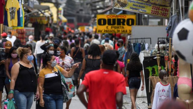 Tasa de desempleo de Brasil sube a 14,4 pct en trimestre hasta agosto