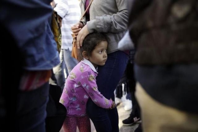 Estados Unidos expulsa a México a niños migrantes