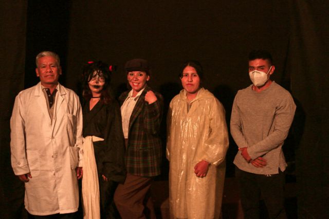 El elenco presentará  la última función de la obra  este sábado 31 de octubre.