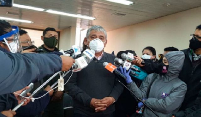 Arias pide al TSE aclarar las dudas de manifestantes