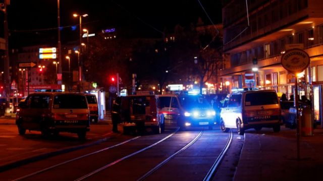 Varios heridos en un tiroteo en el centro de Viena, que el ministro del Interior considera como ataque terrorista