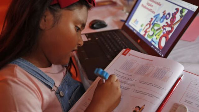 Solo 30% de estudiantes de Tarija continúan con educación virtual 
