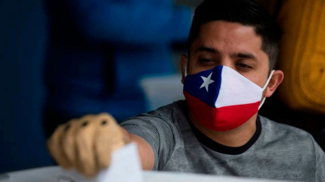 Chile: piden nuevas caras para redactar Constitución