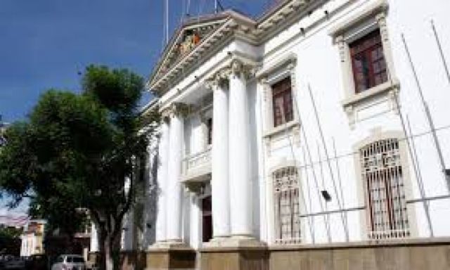 Mujeres cumplen segundo día de huelga de hambre en Tarija, exigen trabajo a la Gobernación