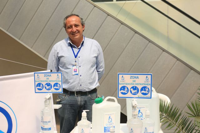 Néstor Sosa con su emprendimiento Quila-T.