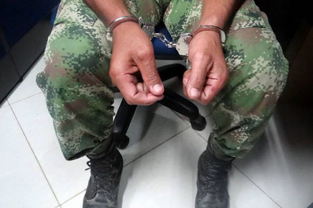 Cae falso  militar que  se infiltró en  Plaza Murillo 