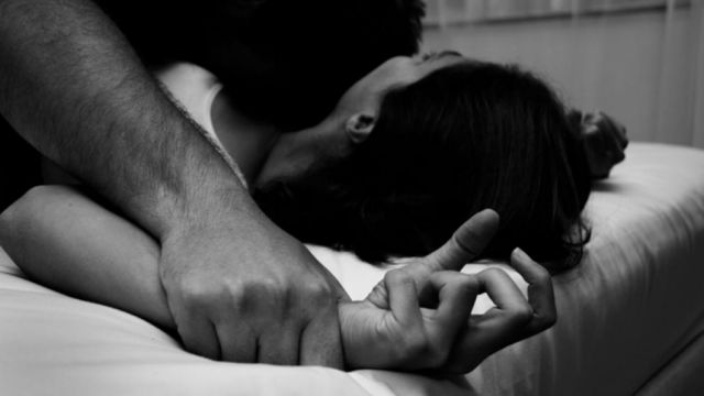 Mujer fue salvada por su hija de una violación 