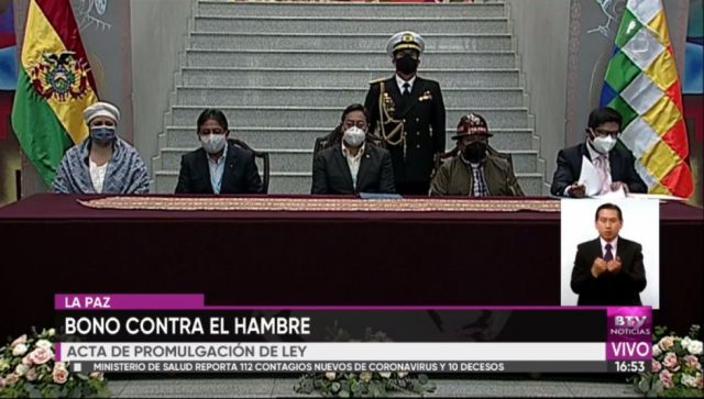 Arce promulga ley de Bono Contra el Hambre