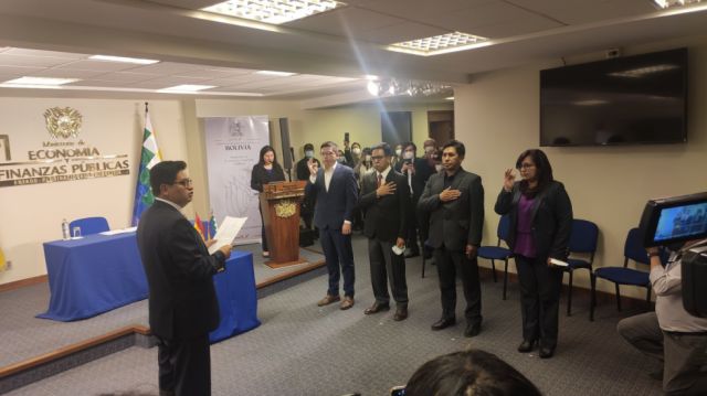 Posesionan a los nuevos Viceministros de Economía