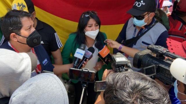 Caso Sacaba: denuncian trabas de Policía y FFAA