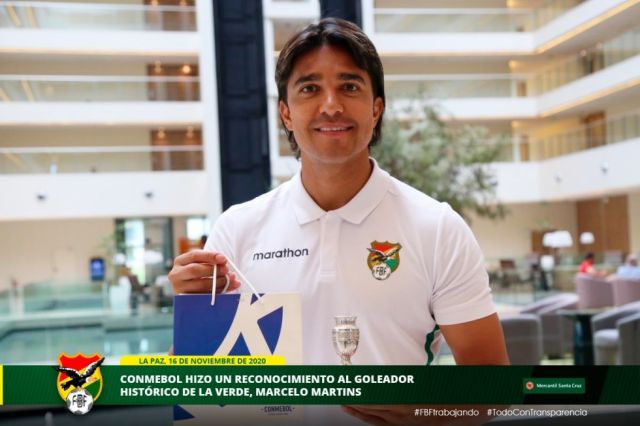 Martins recibe un reconocimiento de la CONMEBOL 