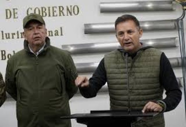 Policía señala que Murillo está en Panamá y López en Brasil