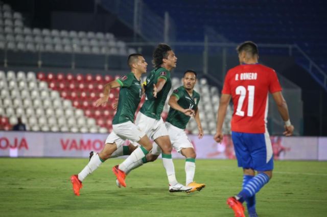 Bolivia consigue un sacrificado empate en un partidazo