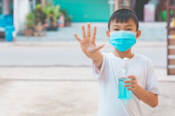 Alcohol en gel, la nueva “droga”  que atenta contra los niños