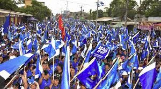 Evo anuncia gira nacional para definir candidatos del MAS