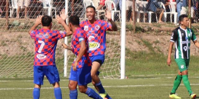 Quebracho goleó a Bermejo y se instaló en la segunda fase 
