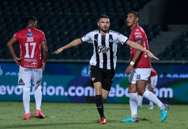 Libertad impone su juego sobre Wisltermann 