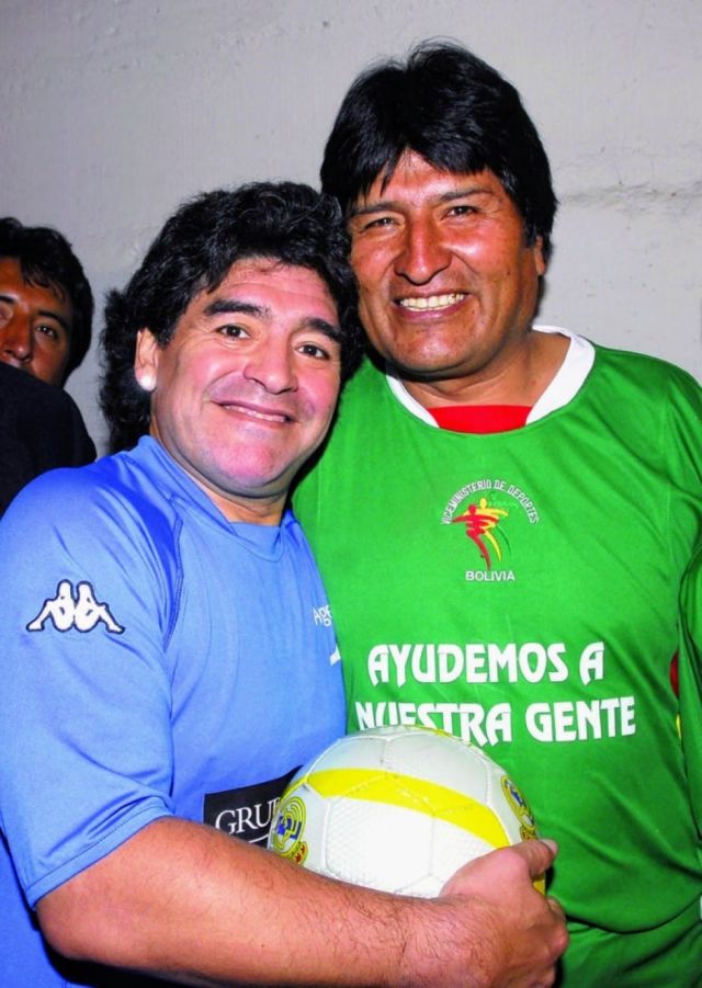 Evo recuerda a Maradona como luchador por los humildes y mejor jugador de fútbol