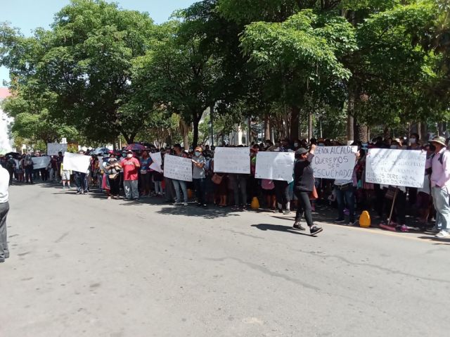 Vendedores presionan a Lema para que avale feria navideña en Tarija