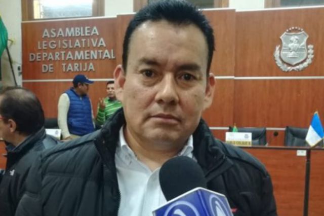 Dan medidas sustitutivas a Guillermo Vega por caso Imprenta en Tarija