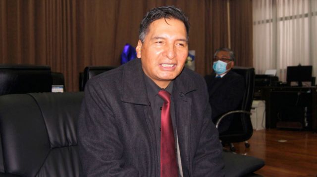 Educación analiza volver con clases semipresenciales