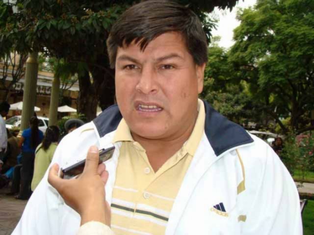 Audiencia cautelar en contra de Delfor Burgos y Dianeth Flores por sobreprecio en canastas alimentarias