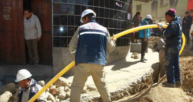 YPFB: más de mil empresas retoman instalación de gas 