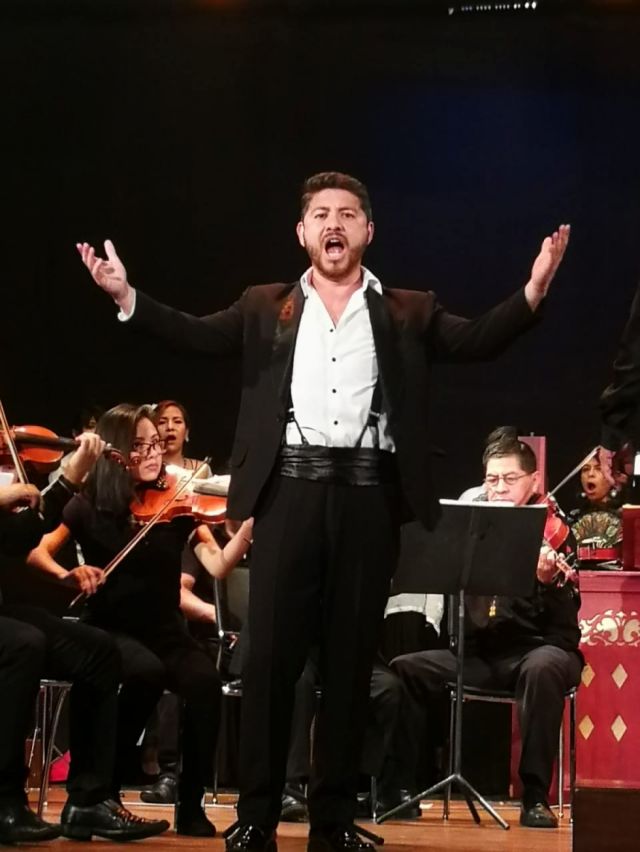 Tenor Véliz llega a Tarija para brindar un taller intensivo de canto