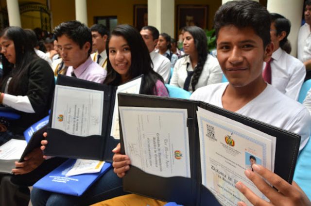 Entrega de diplomas de bachiller solo contará con presencia de estudiantes en Tarija
