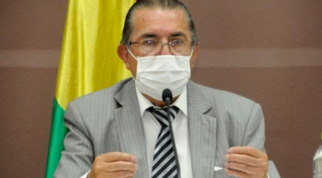 Cuestionan a hijo de ministro de Salud que pasó de CNS a Gestora Pública 