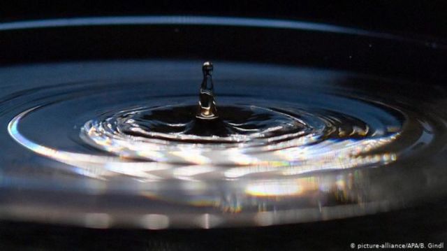 El agua cotiza en la Bolsa de Wall Street; Evo critica la determinación