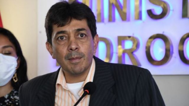 Otra denuncia contra Zamora, YPFB se querella por paralización de planta de urea