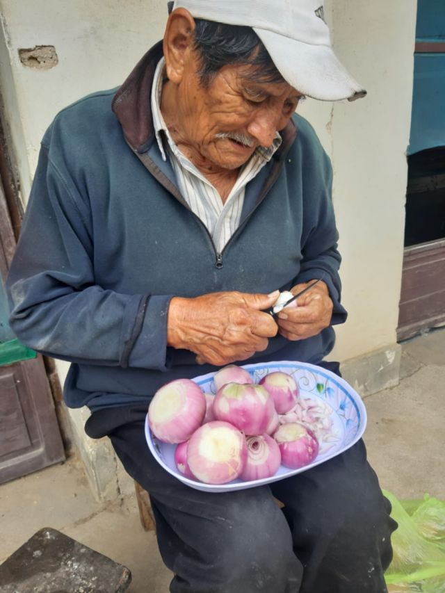 Prepara de lunes a sábado sus papitas rellenas