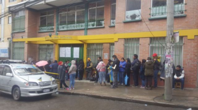 Educación: inscripción en colegios será automática