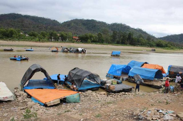 Las chalanas en Bermejo aún no tienen autorización de trabajo 