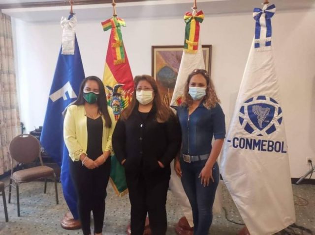 Las tres damas que forman parte de la División Profesional  