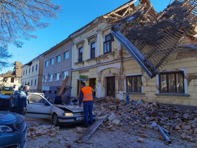Casas y edificios destruidos por el sismo en Croacia