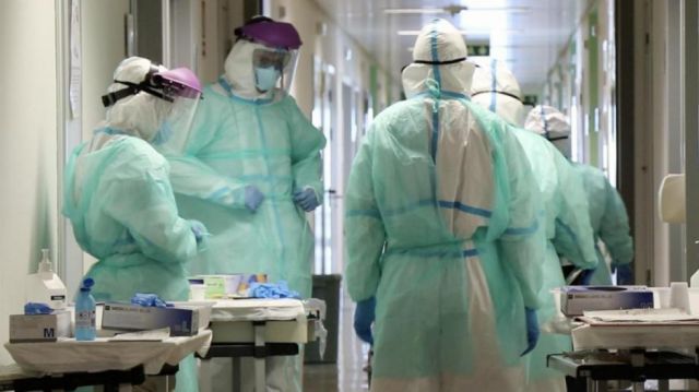 Un tercio del personal de salud del país se encuentra de baja y aún no se concretan los reemplazos